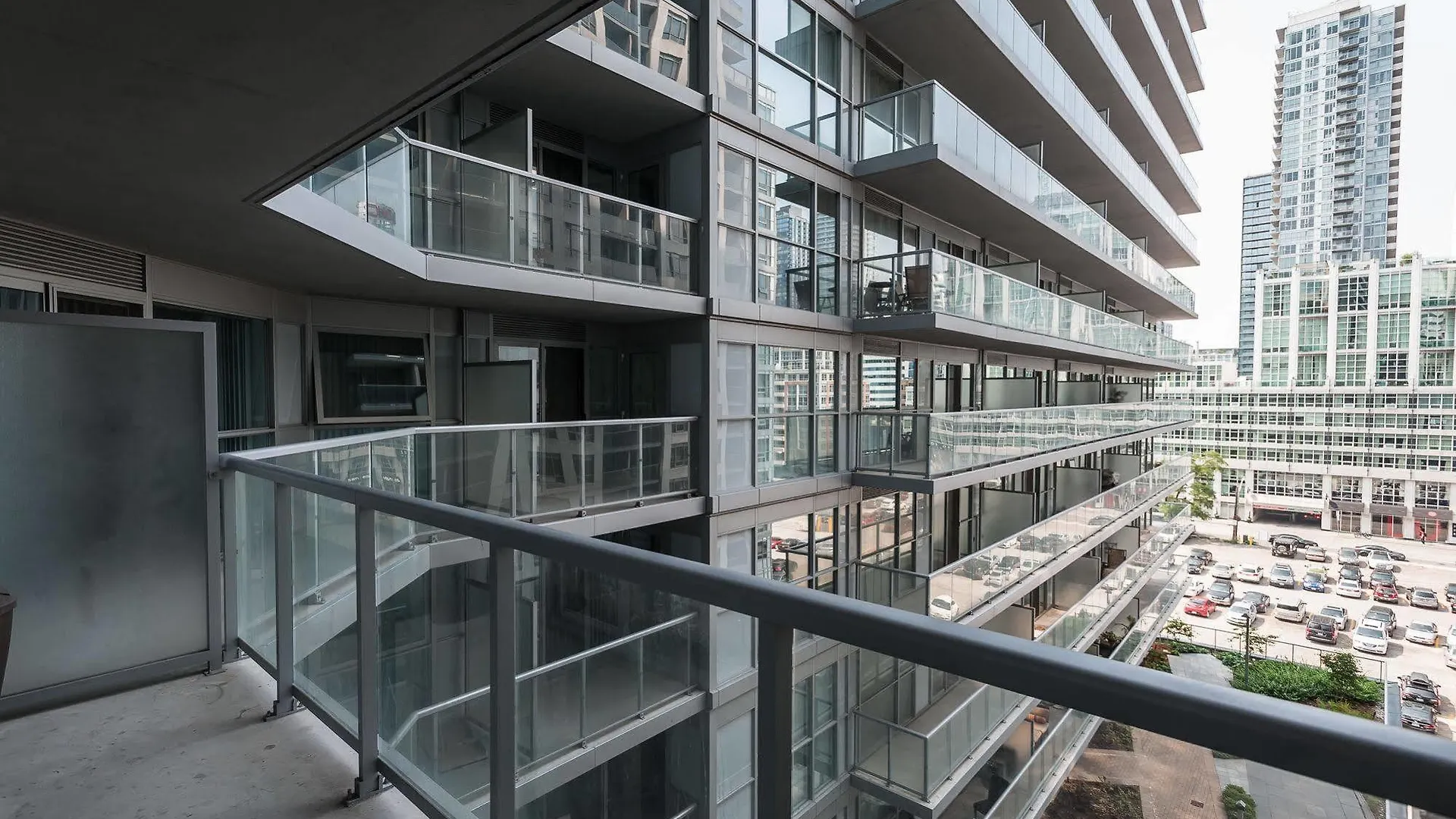 Hotel Life Suites - Front And Spadina Toronto
